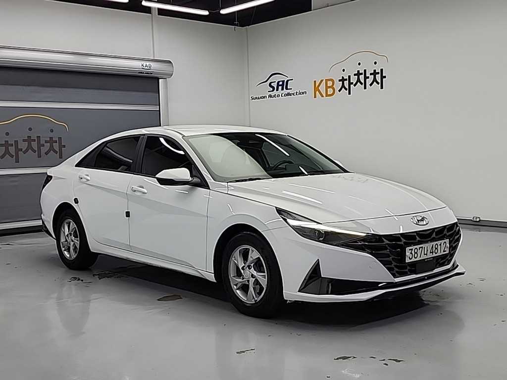HYUNDAI Avante - Vista 4