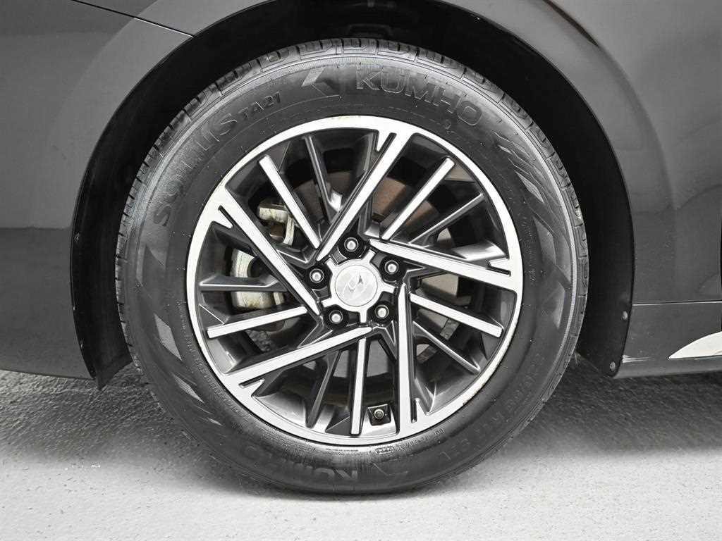 HYUNDAI Grandeur - Vista 5