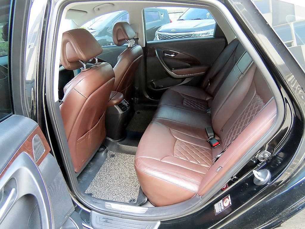 HYUNDAI Aslan - Vista 6