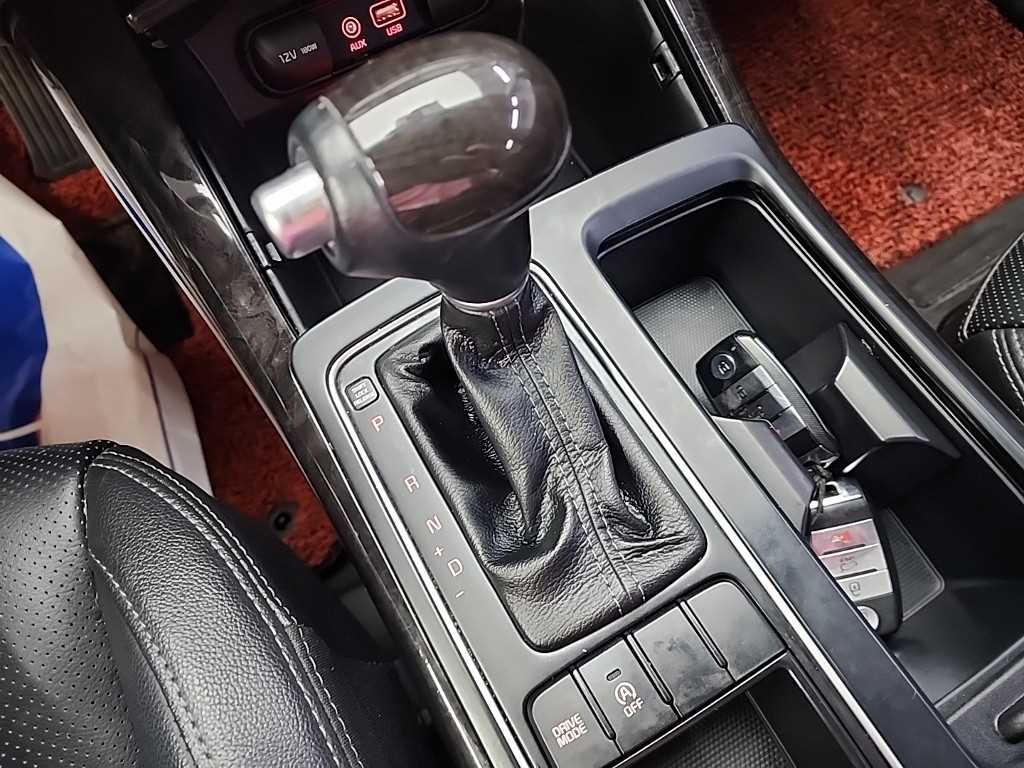 KIA Sorento - Vista 8