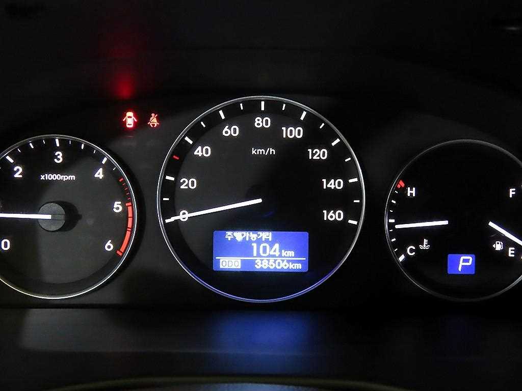 HYUNDAI Starex - Vista 9