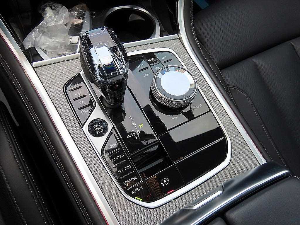 BMW 8 Series - Vista 11