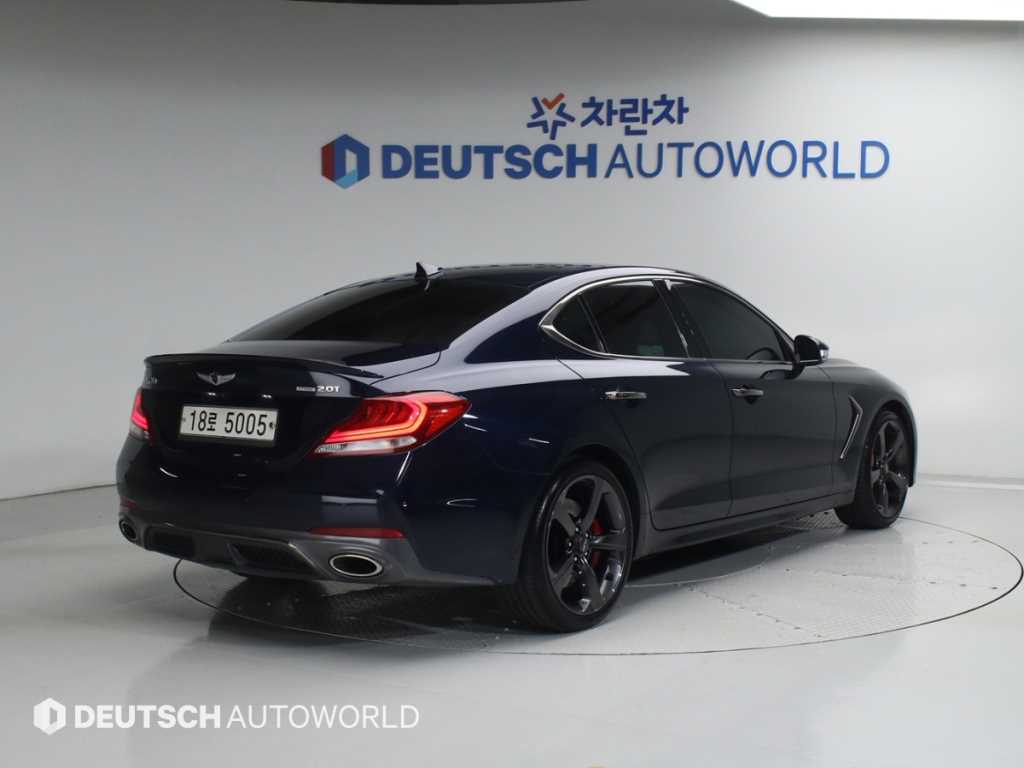 Genesis G70 - Vista 2