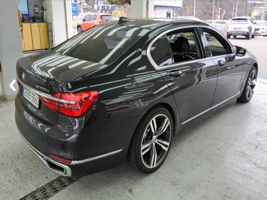 BMW 7 Series - Vista 3