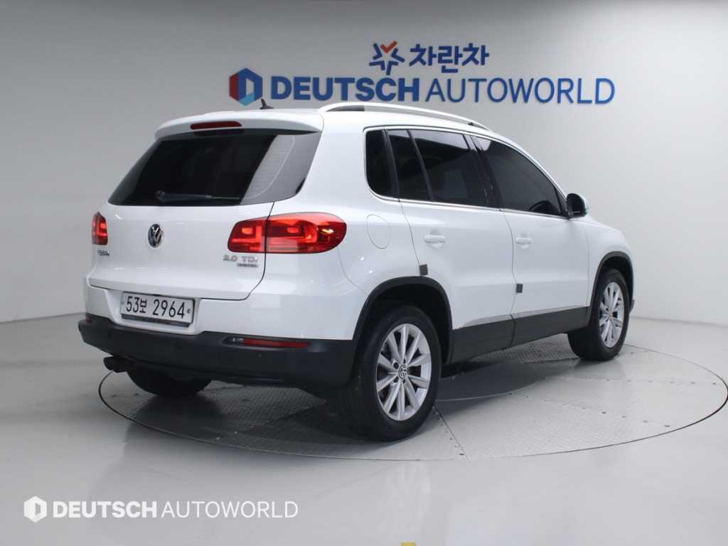 Volkswagen Tiguan - Vista 2