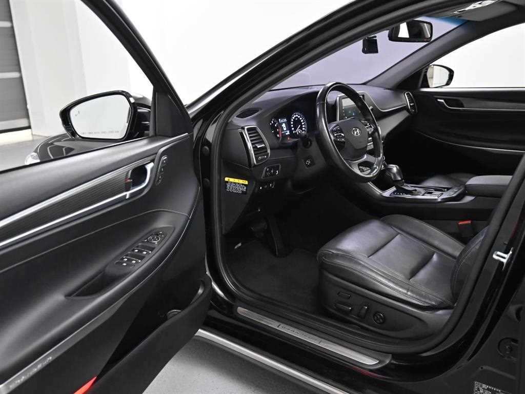 HYUNDAI Grandeur - Vista 10
