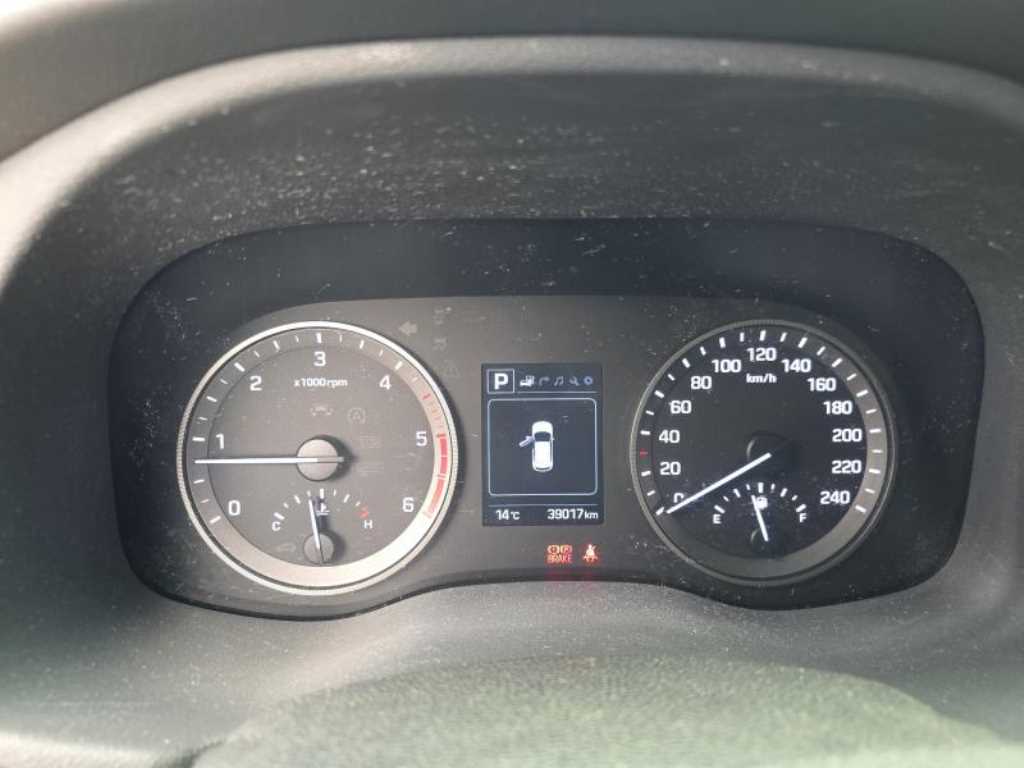 HYUNDAI Tucson - Vista 10