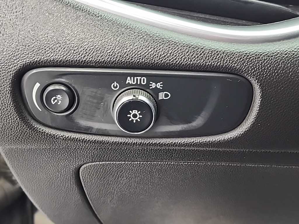 Chevrolet Malibu 2017 Negro - Importación desde Corea - HF Imports Iquique - Foto 18