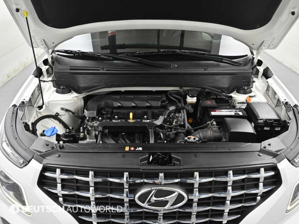 HYUNDAI Venue - Vista 6