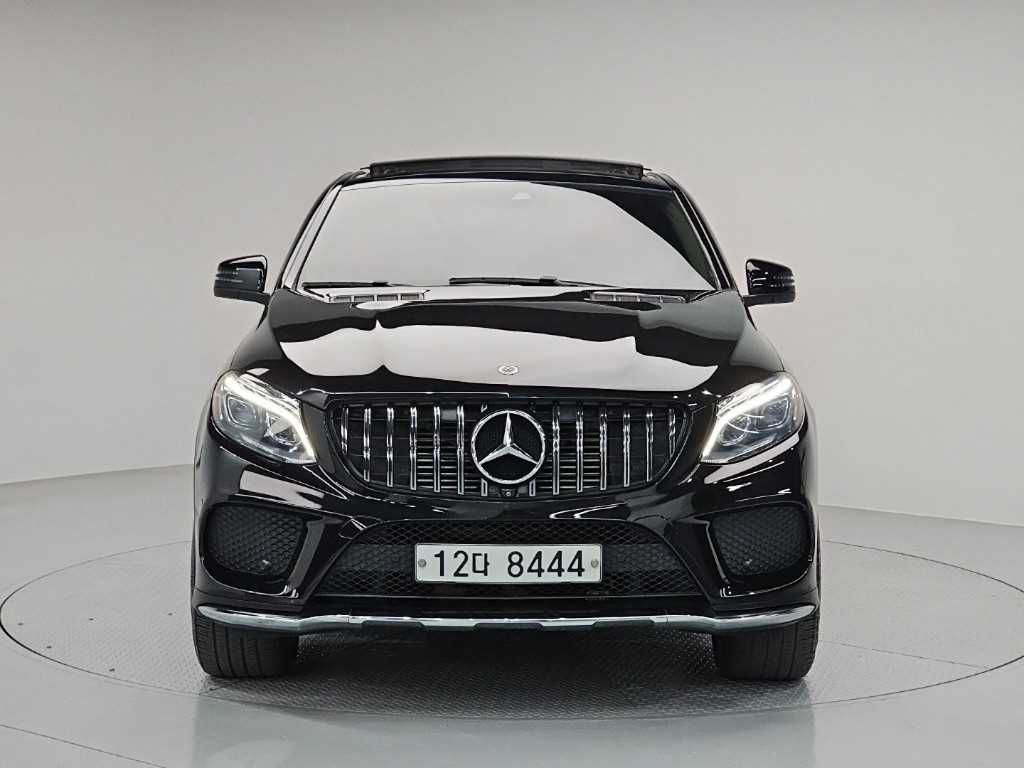 Mercedes Benz GLE Class - Vista 2