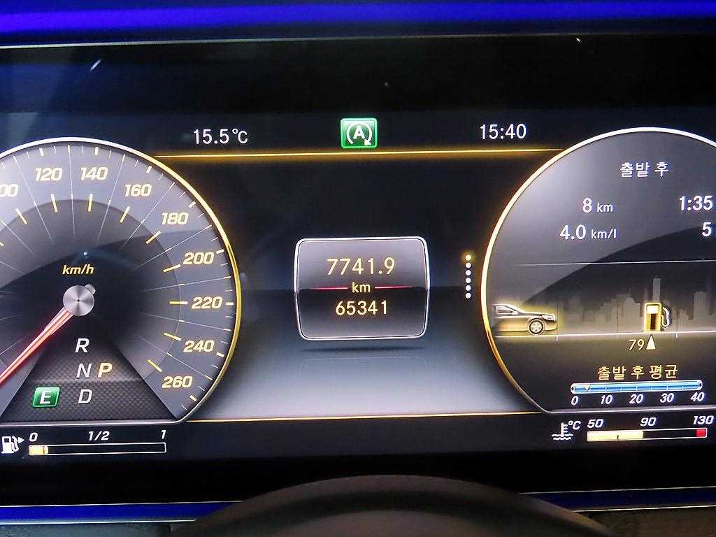 Mercedes Benz E class - Vista 9