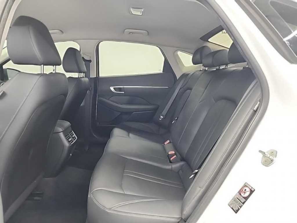 HYUNDAI Sonata - Vista 9