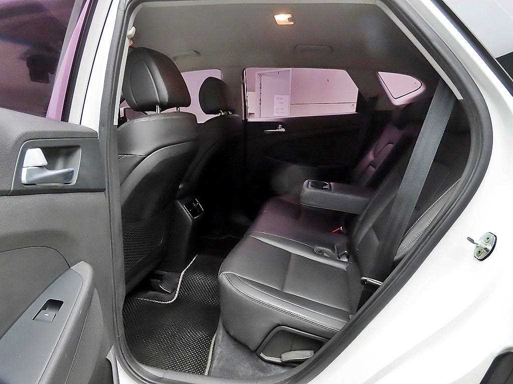 HYUNDAI Tucson - Vista 7
