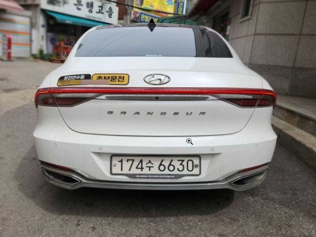 HYUNDAI Grandeur - Vista 2