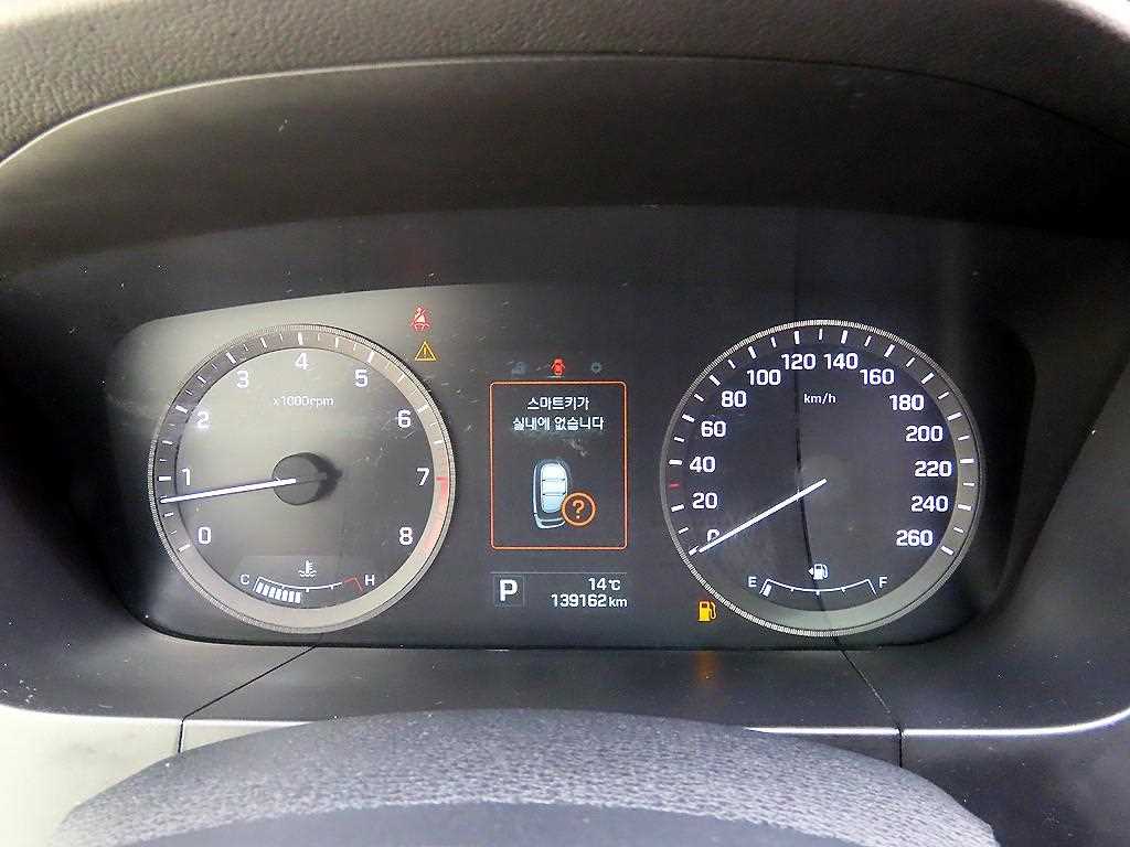 HYUNDAI Sonata - Vista 9
