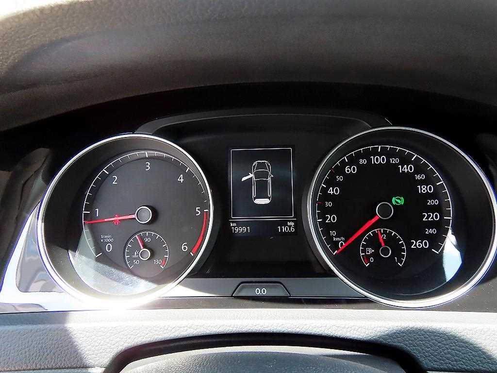 Volkswagen Golf - Vista 9