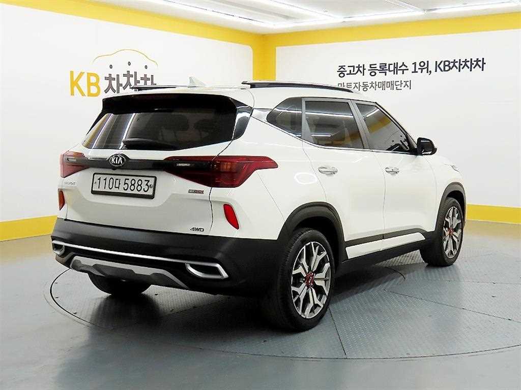 KIA Seltos - Vista 4