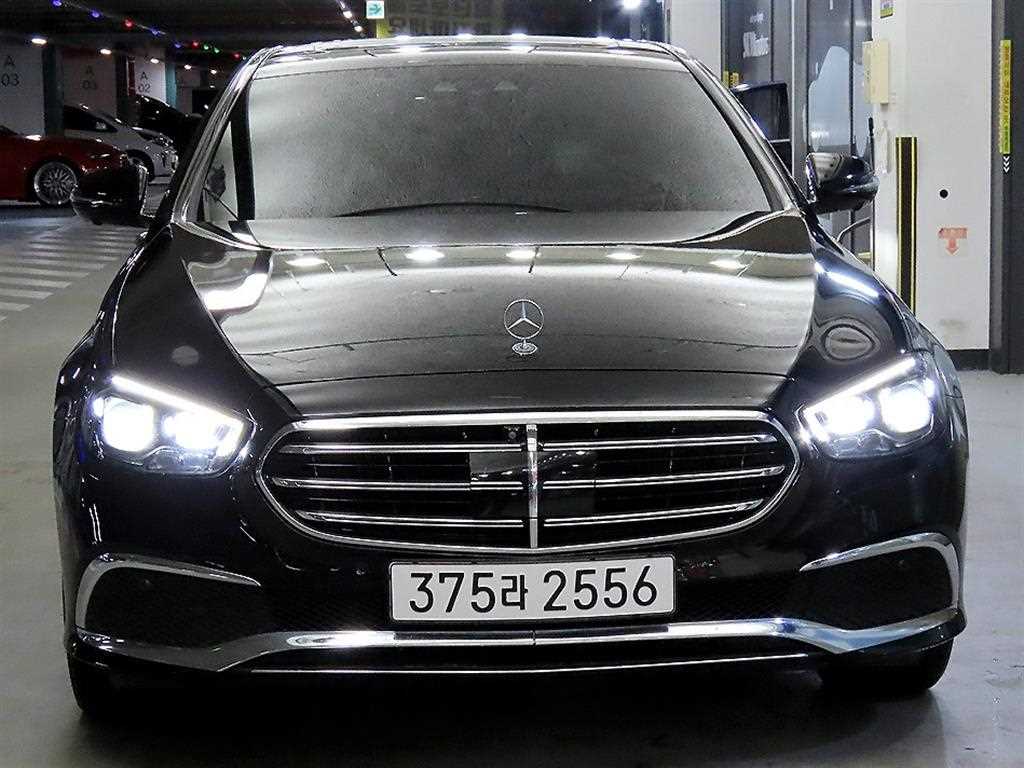 Mercedes Benz E class - Vista 2