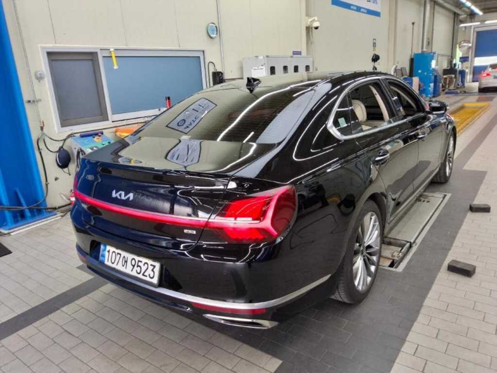KIA K9 - Vista 3