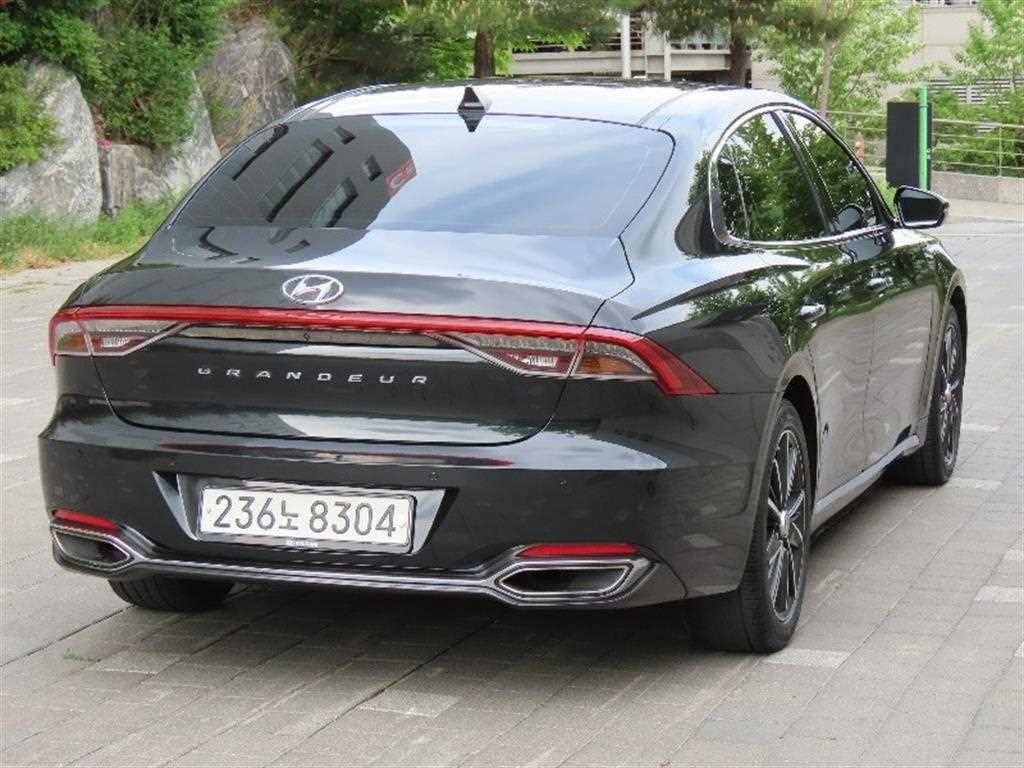HYUNDAI Grandeur - Vista 3