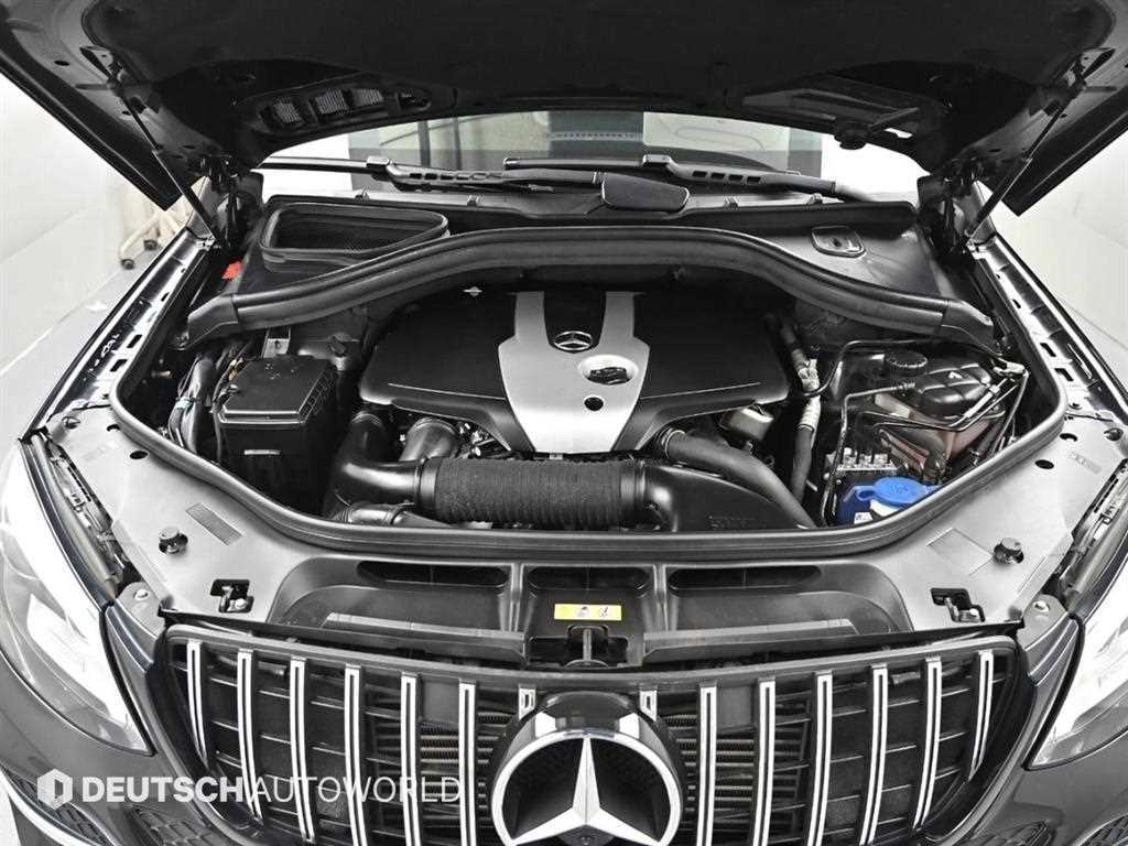 Mercedes Benz GLE Class - Vista 6