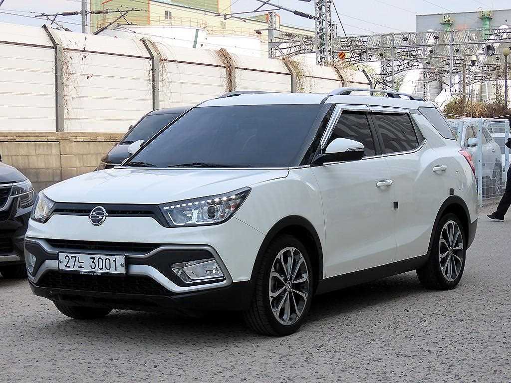 Ssangyong Tivoli - Vista 2