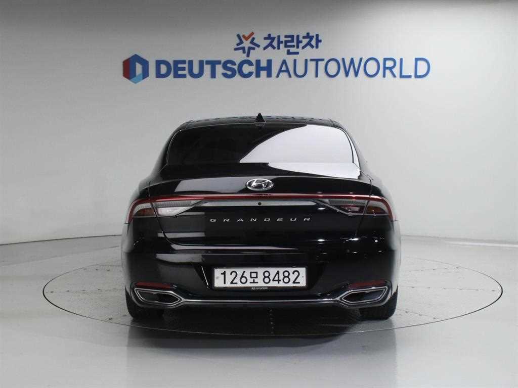 HYUNDAI Grandeur - Vista 4