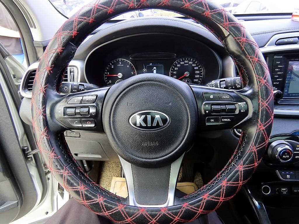 KIA Sorento - Vista 8