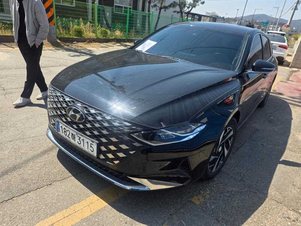 HYUNDAI Grandeur - Vista 2