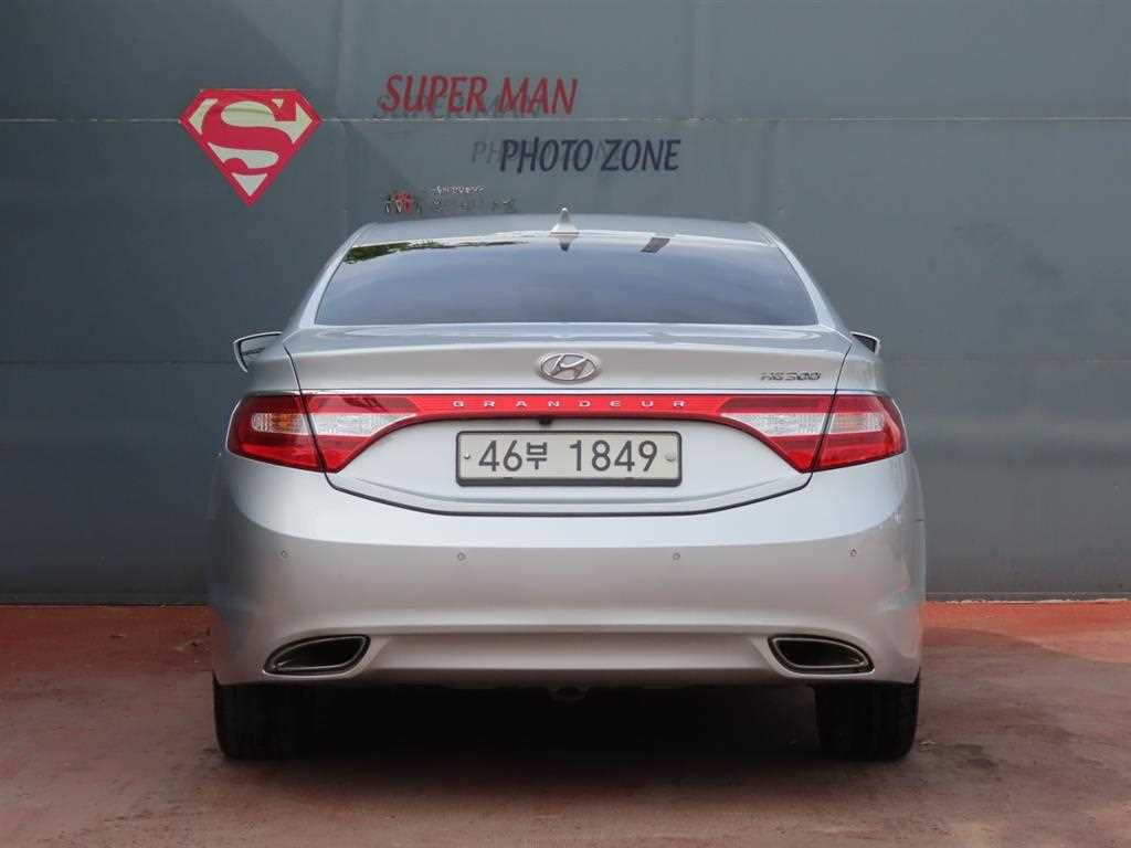 HYUNDAI Grandeur - Vista 3