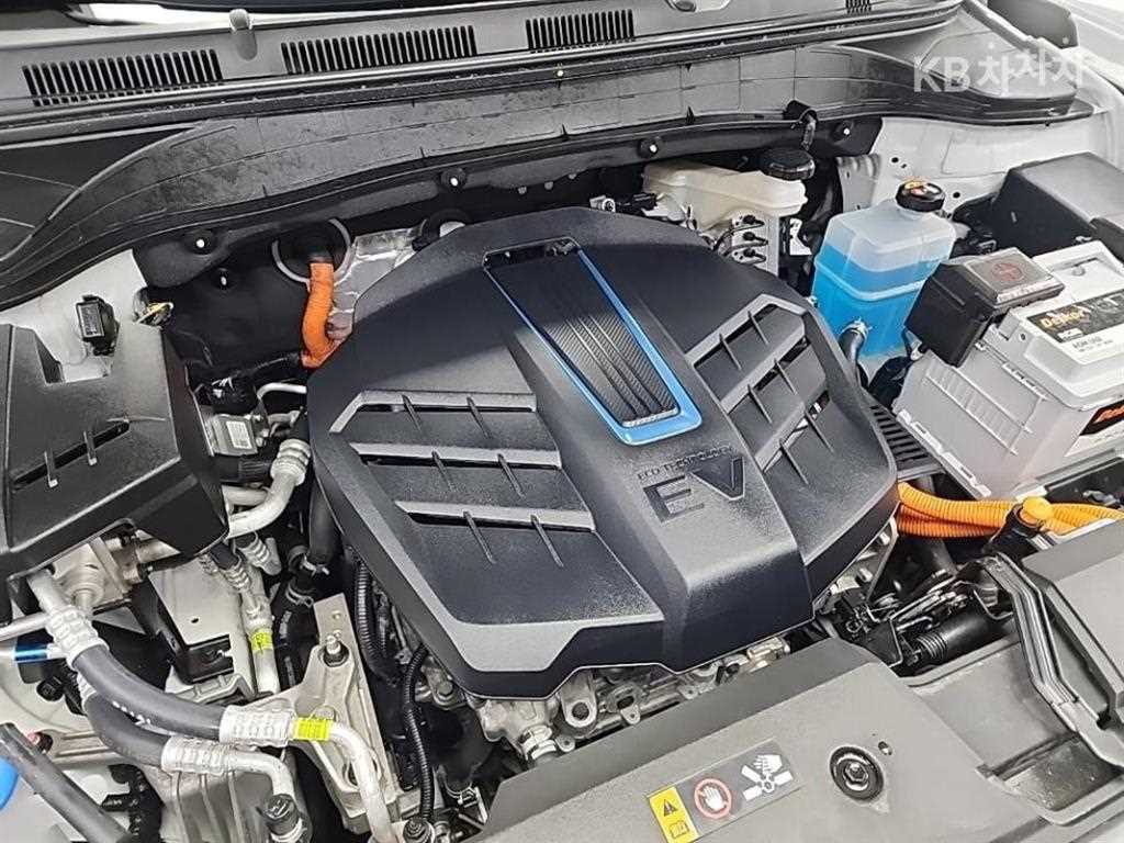 HYUNDAI Kona - Vista 5