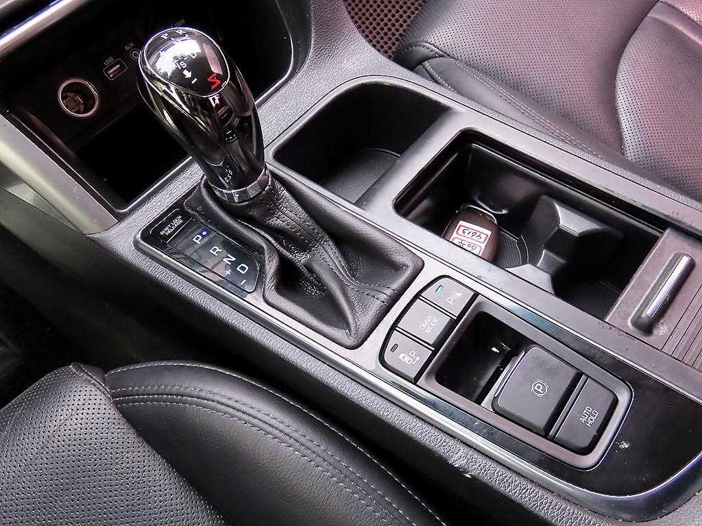 HYUNDAI Sonata - Vista 10