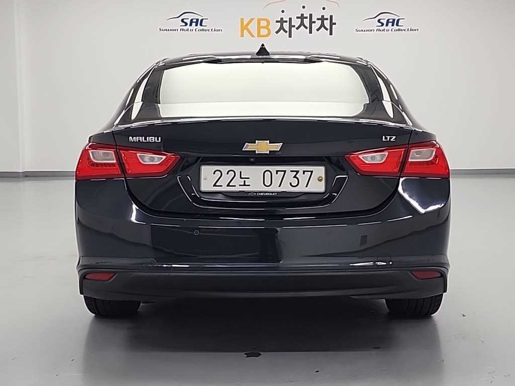 Chevrolet Malibu - Vista 3