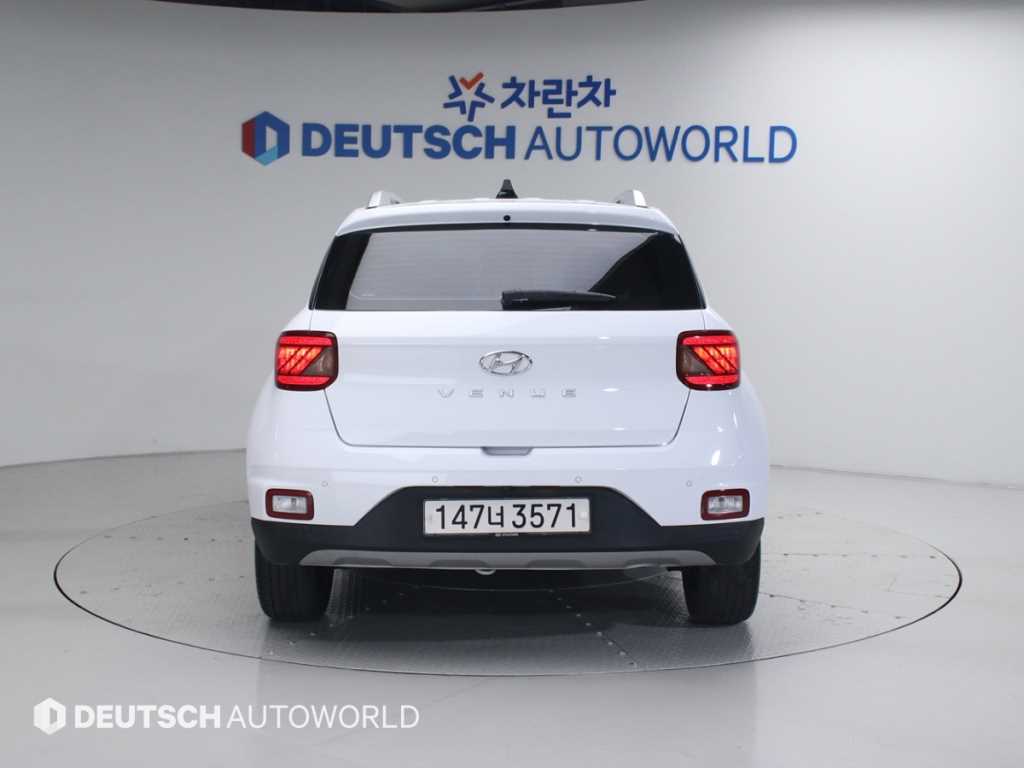 HYUNDAI Venue - Vista 2