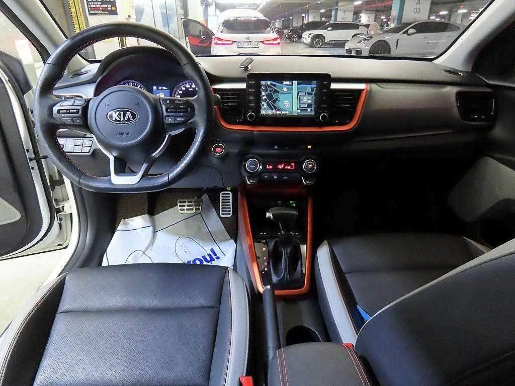 KIA Stonic - Vista 10