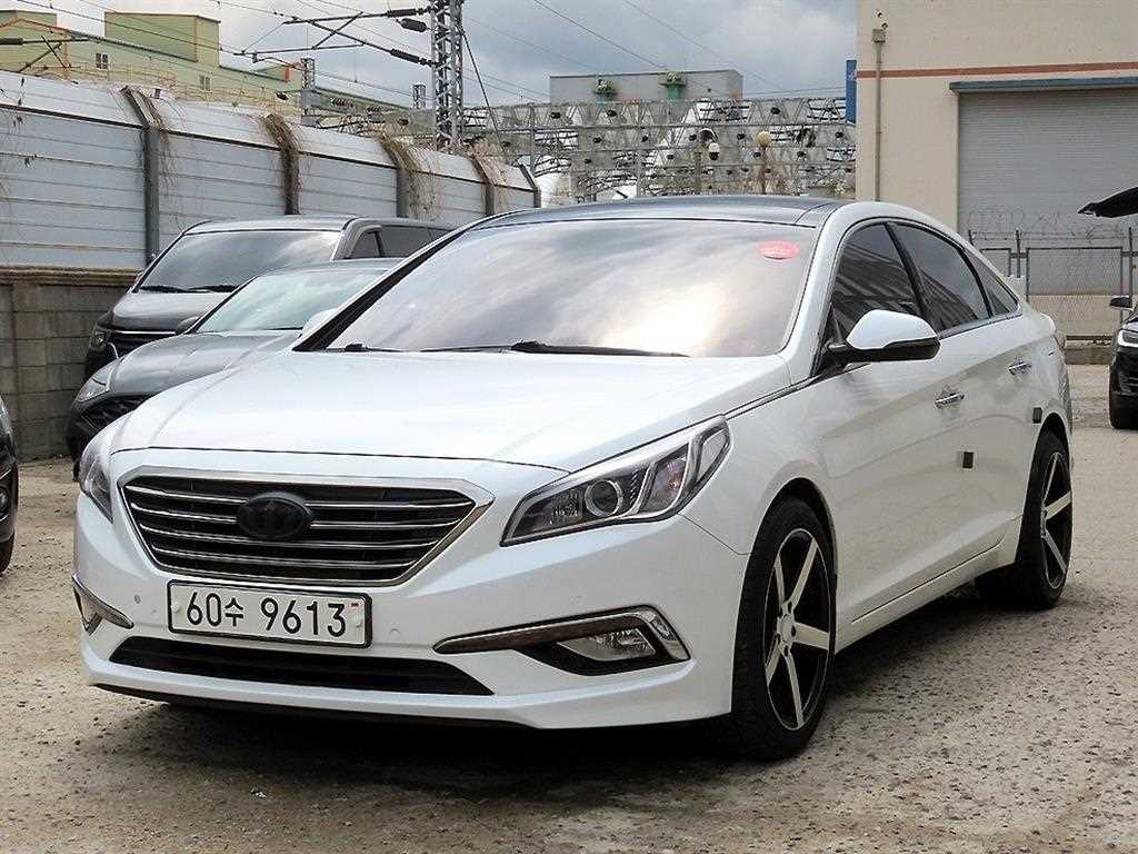 HYUNDAI Sonata - Vista 2