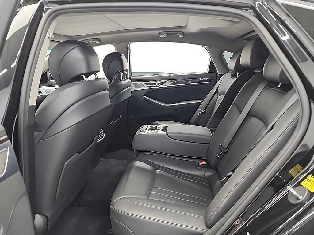 Genesis G80 - Vista 12
