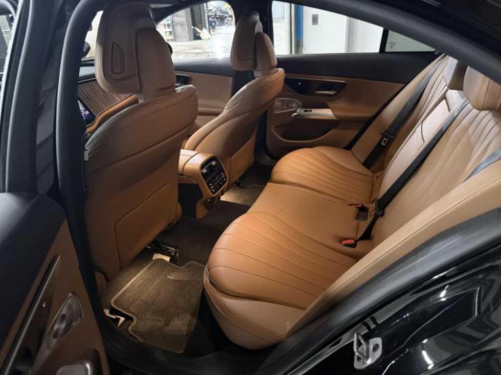 Mercedes Benz E class - Vista 6