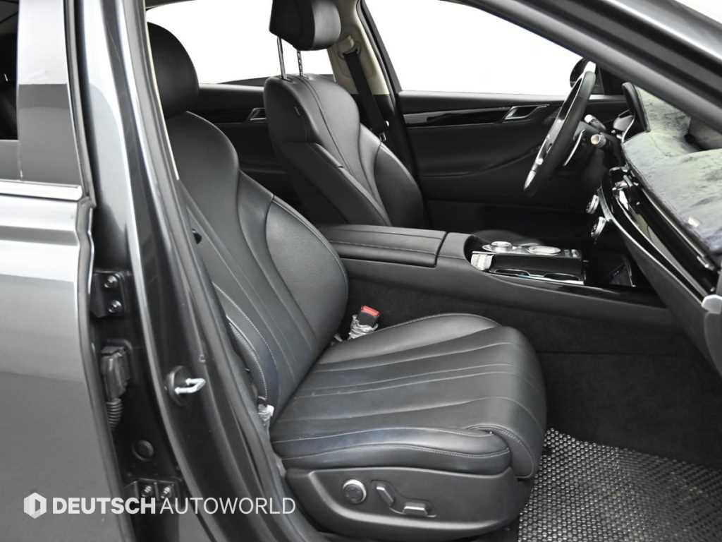 Genesis G80 - Vista 10