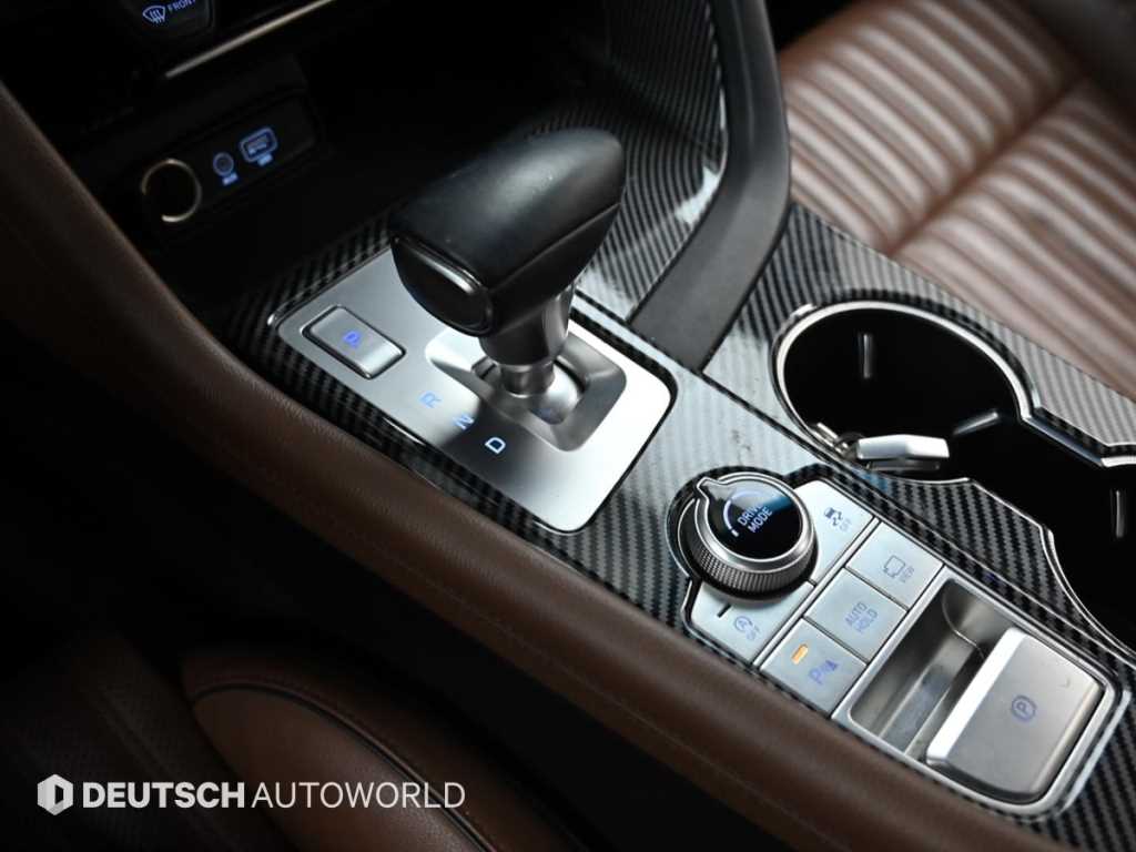 Genesis G70 - Vista 9