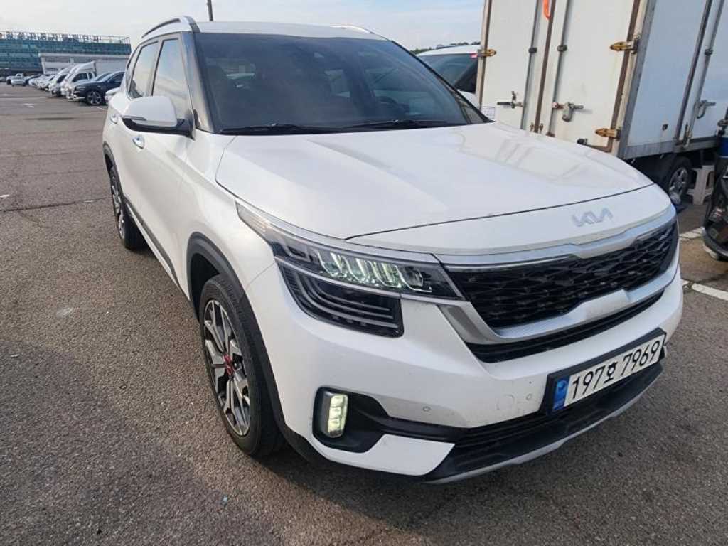 KIA Seltos 2023 Blanco - Importación desde Corea - HF Imports Iquique - Foto 1