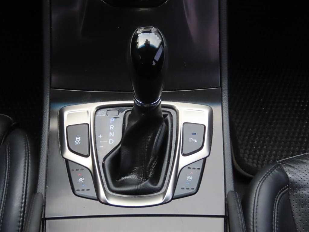 HYUNDAI Grandeur - Vista 12