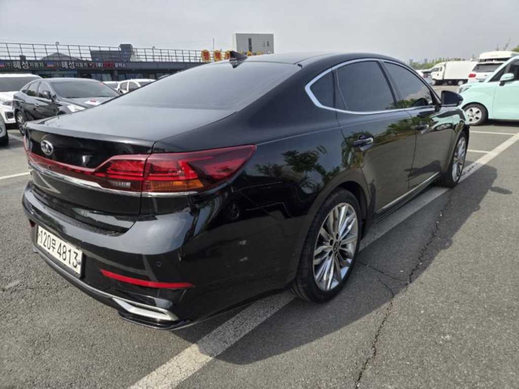 KIA K7 - Vista 4