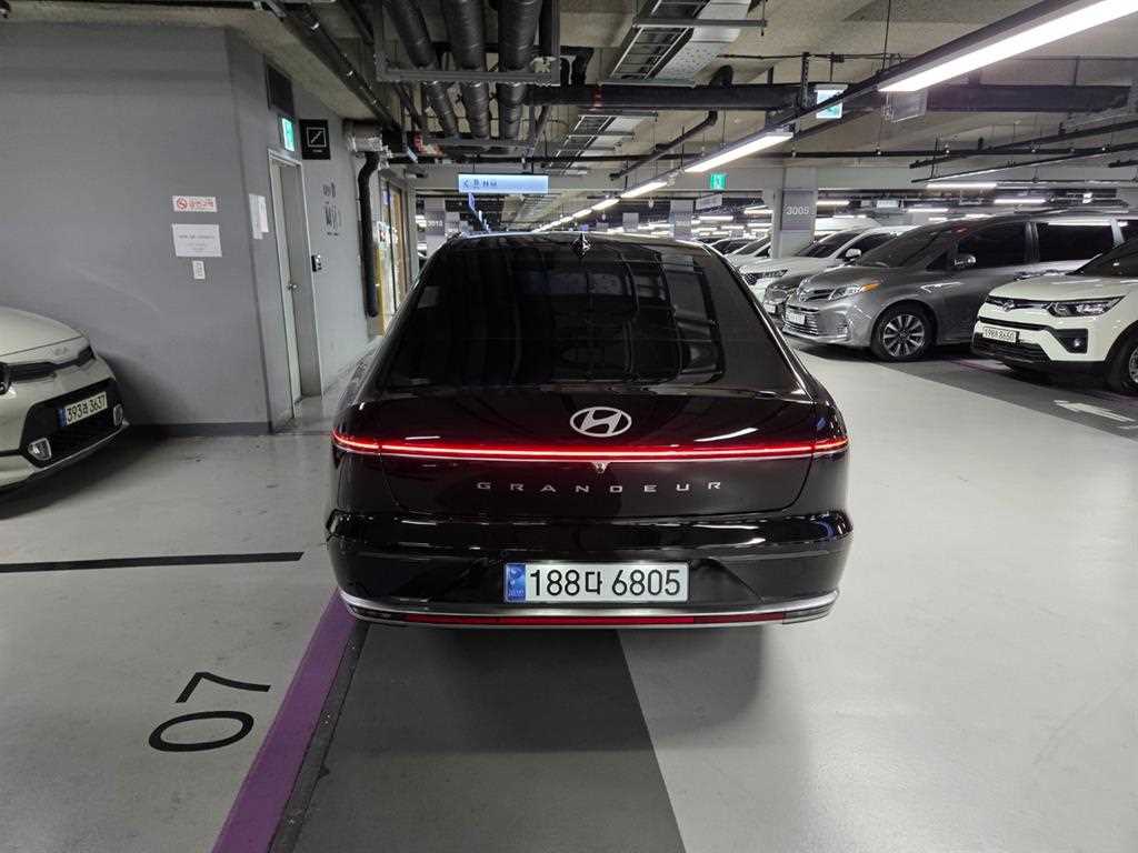 HYUNDAI Grandeur - Vista 3