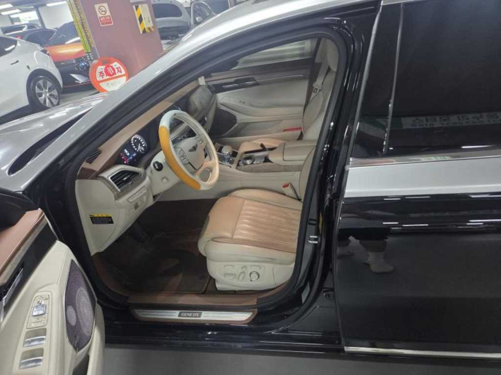 Genesis G90 - Vista 4