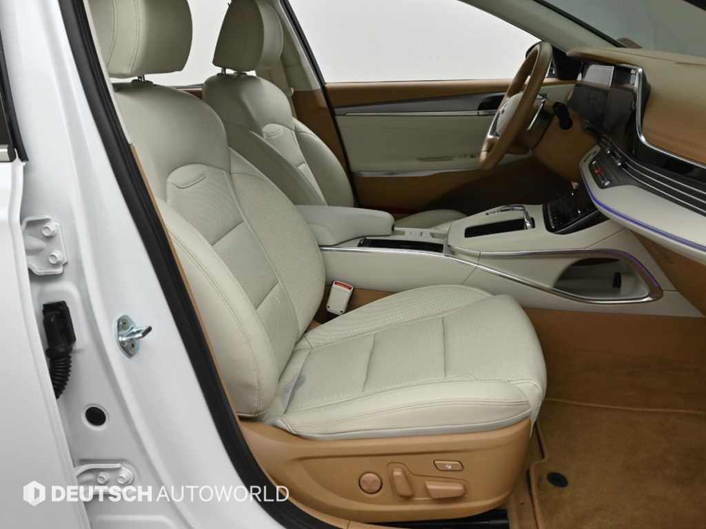 HYUNDAI Grandeur - Vista 10