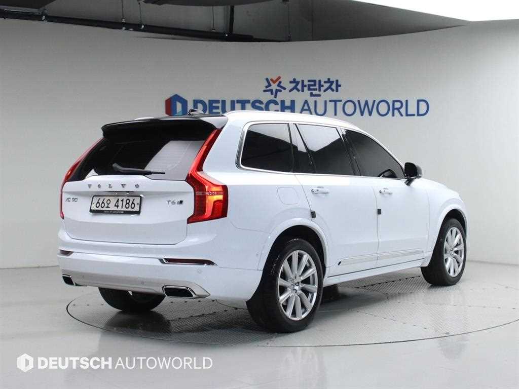 Volvo XC90 - Vista 2