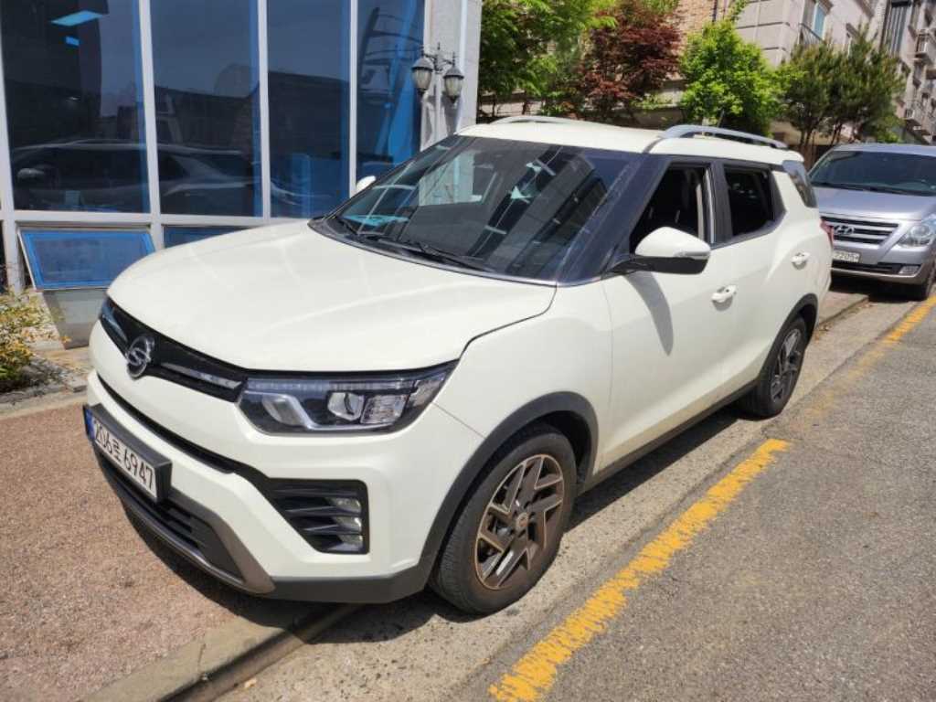Ssangyong Tivoli - Vista 2