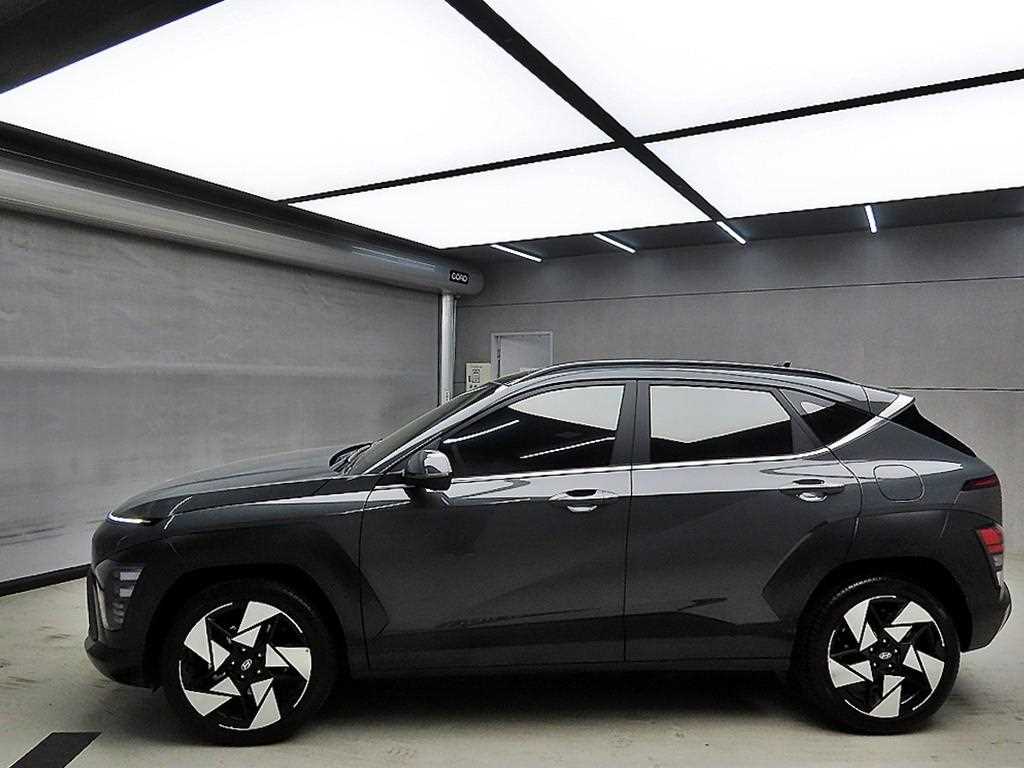 HYUNDAI Kona - Vista 4