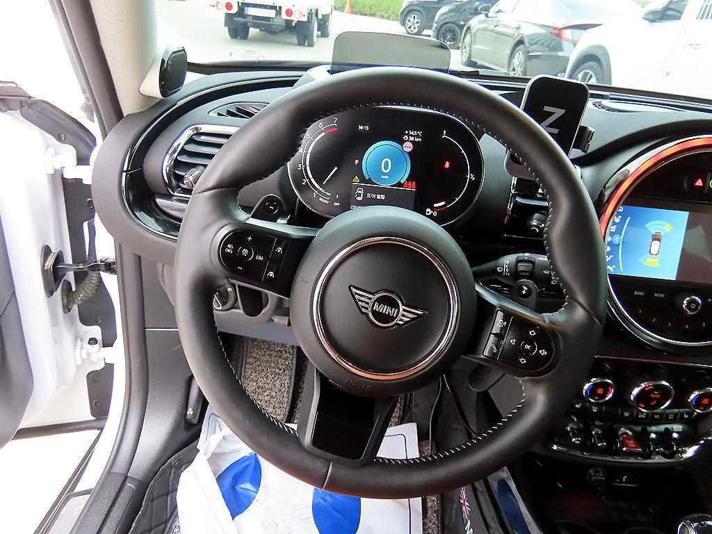 Mini Clubman - Vista 8